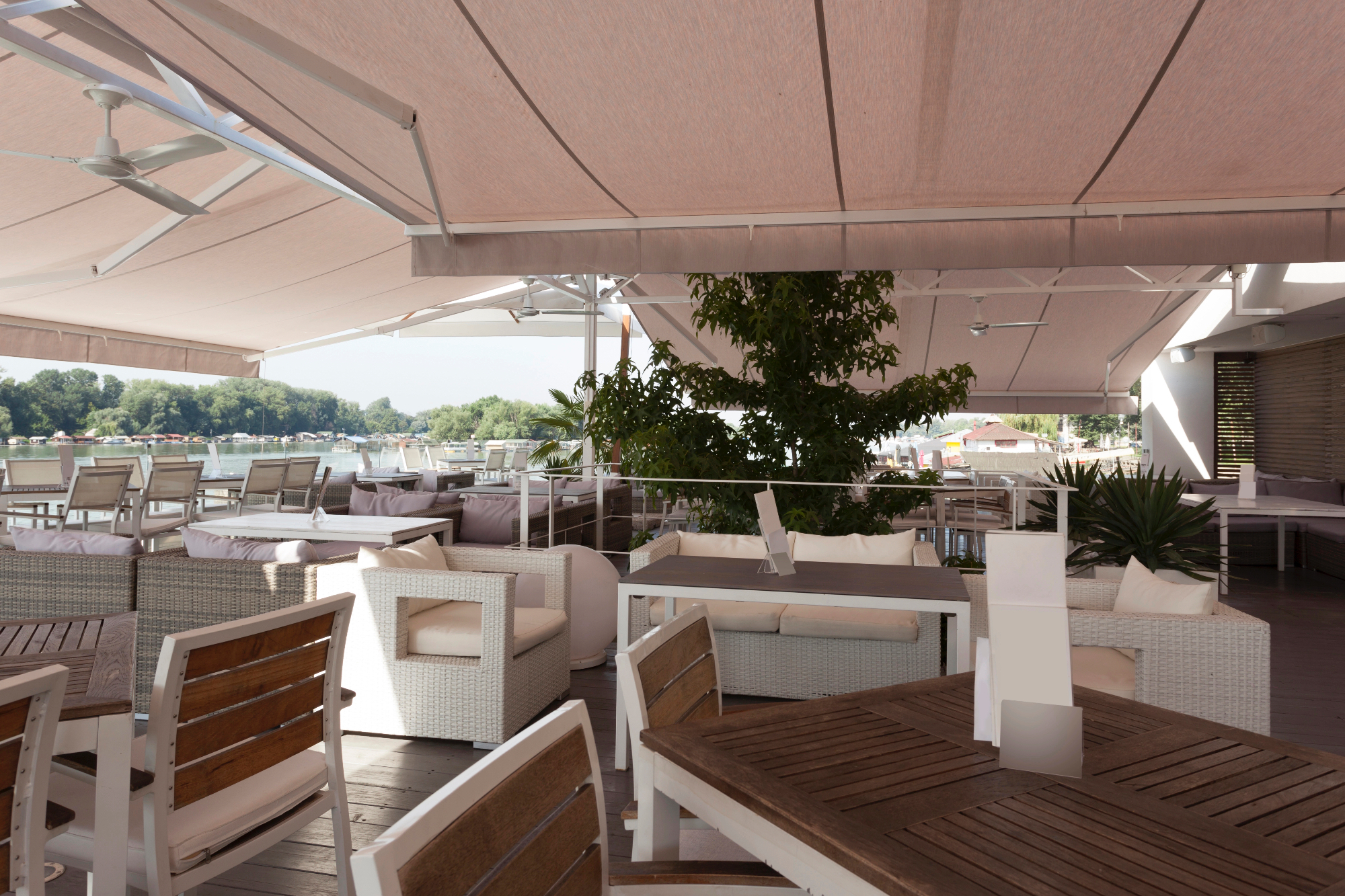 Gli aspetti nascosti da considerare prima di scegliere tende da sole per la propria casa